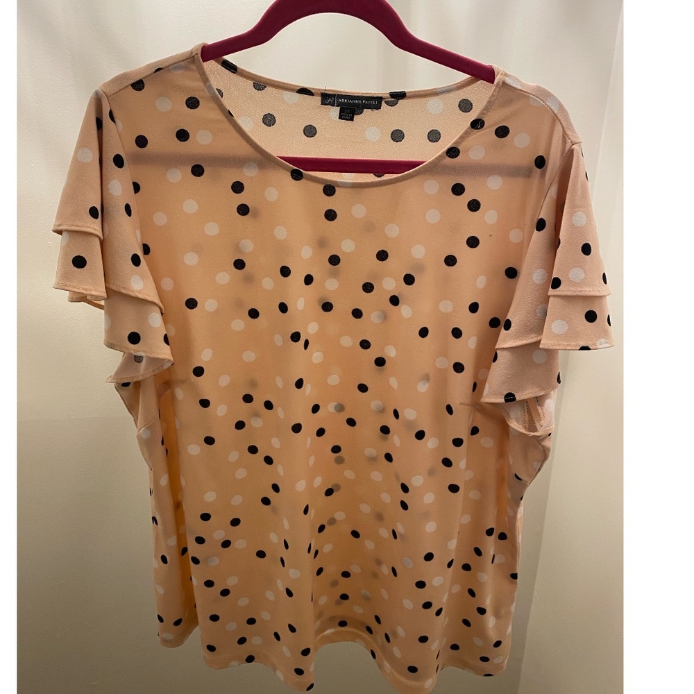 Adrianna Papell Flutter Sleeve Top 2X Pink Polka Dot